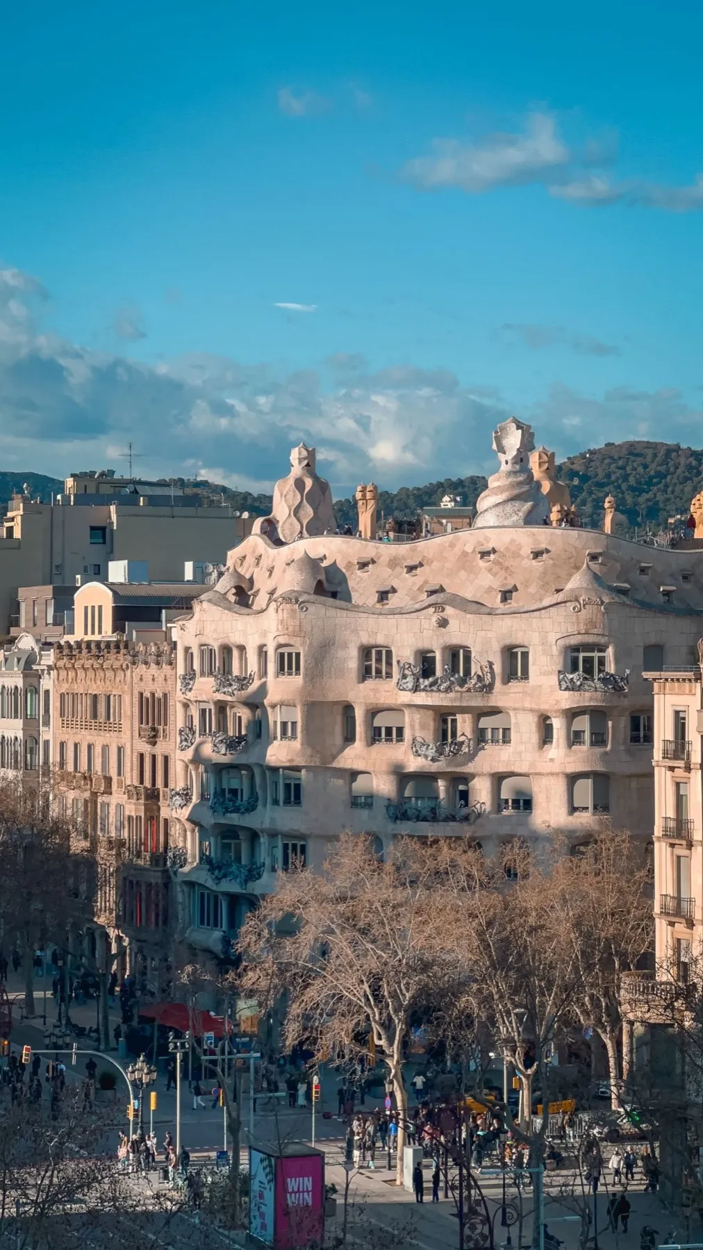 La Pedrera desde el Alaire Rooftop Bar