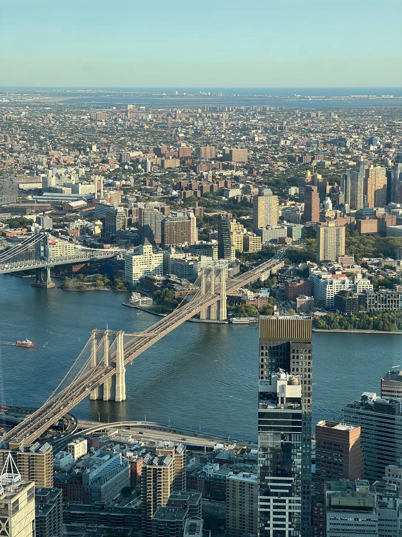 Puente de Brooklyn y puente de Manhattan desde el One World Observatory