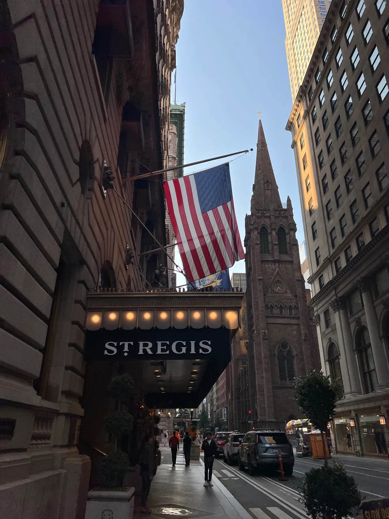 El hotel St. Regis en la Quinta Avenida